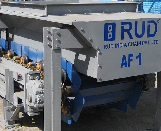 Bulk material handling apron feeder